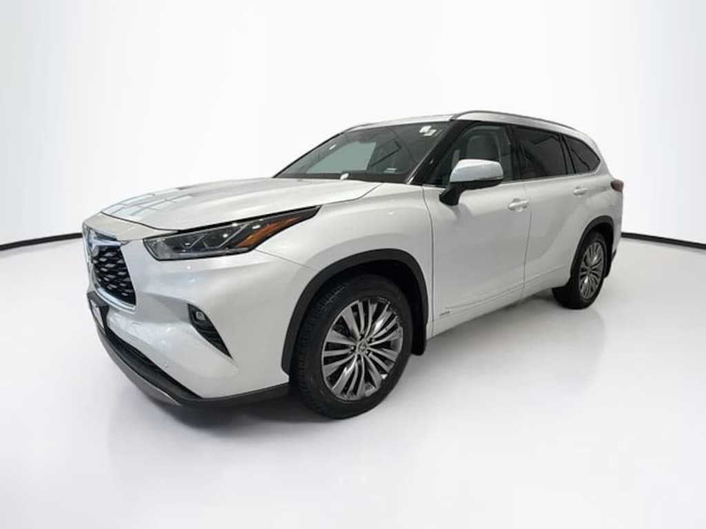 Used 2022 Toyota Highlander Hybrid Platinum SUV