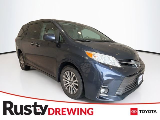 2018 Toyota Sienna XLE