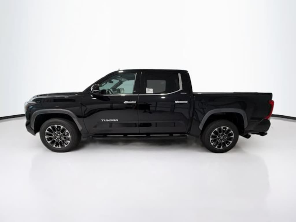 New 2026 Toyota Tundra Limited LIMITED CREWMAX 5.5