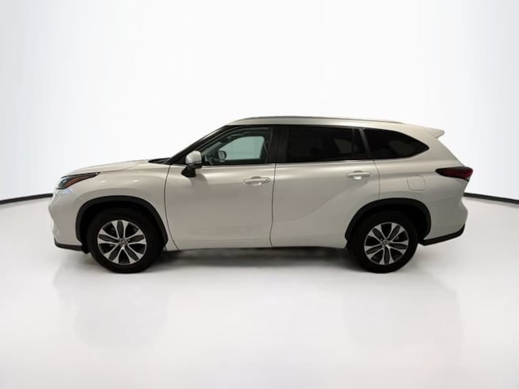Certified 2025 Toyota Highlander XLE SUV