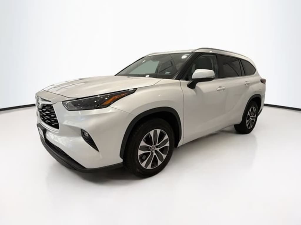Certified 2025 Toyota Highlander XLE SUV