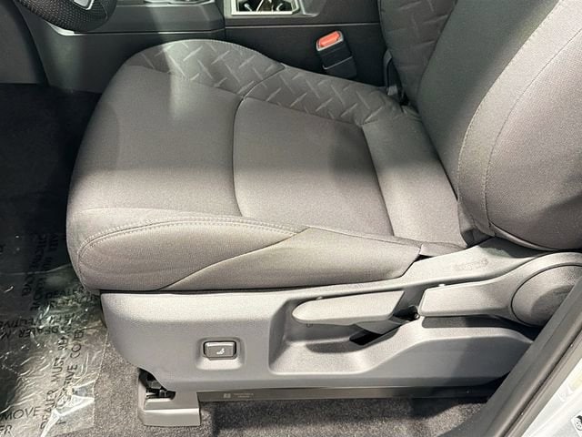 2026 Toyota Tacoma SR5 - Photo 16