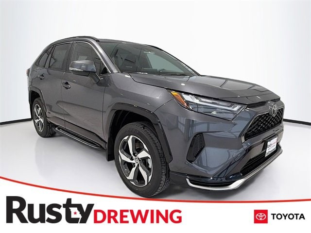 2025 Toyota RAV4 SE's photo