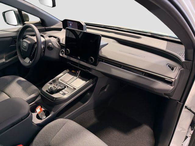 2026 Toyota bZ XLE - Photo 23