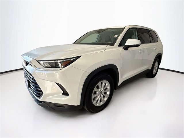 2025 Toyota Grand Highlander XLE photo 3