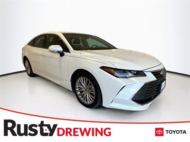 2022 Toyota Avalon Limited's photo