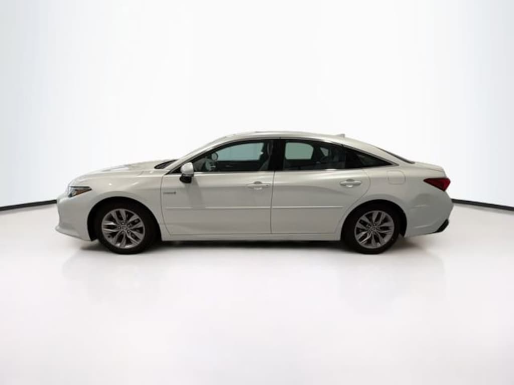 Used 2020 Toyota Avalon Hybrid XLE Sedan