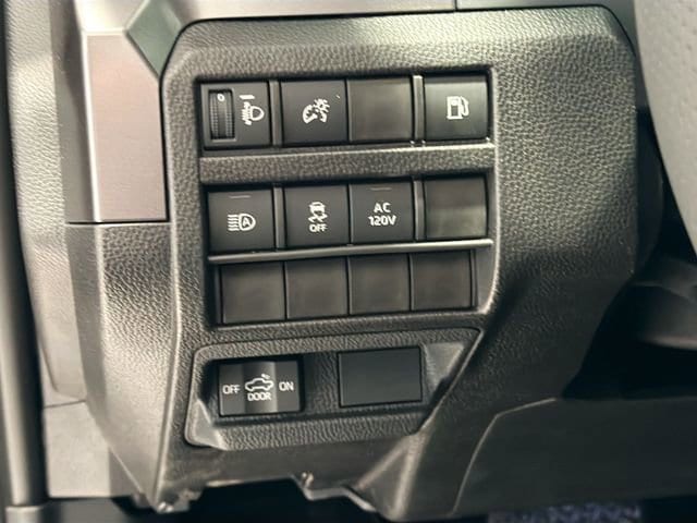 2025 Toyota Tacoma TRD Off Road - Photo 9