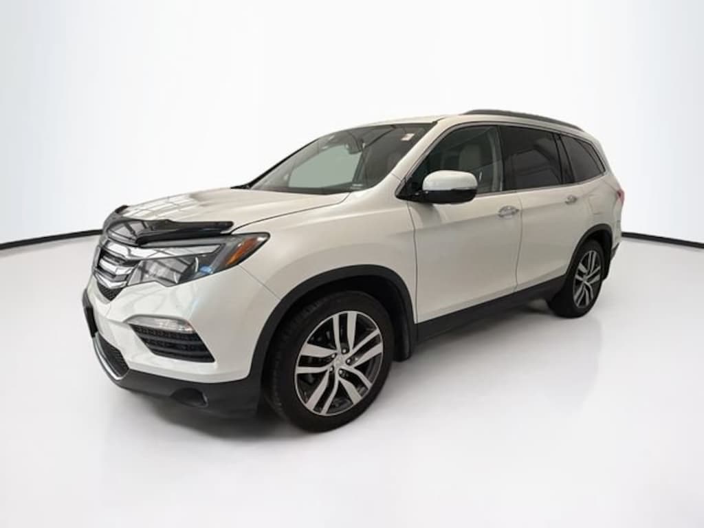 Used 2016 Honda Pilot Touring AWD SUV
