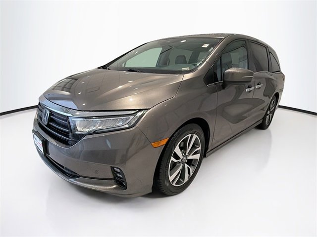2022 Honda Odyssey Touring photo 3