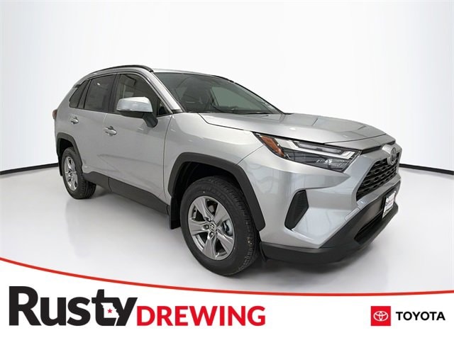 2025 Toyota RAV4 XLE's photo