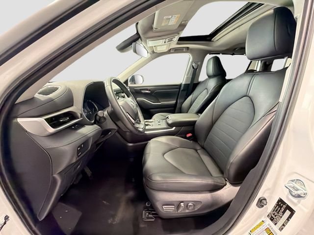 2025 Toyota Highlander 17