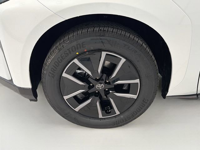 2026 Toyota bZ XLE - Photo 23