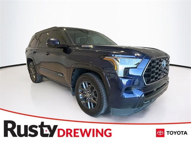 2023 Toyota Sequoia Platinum's photo