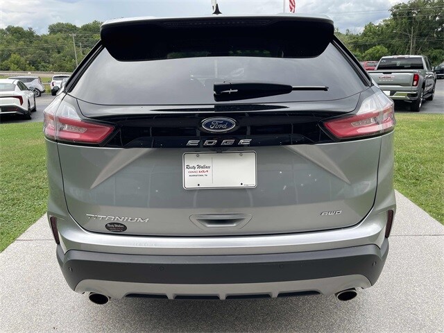 2024 Ford Edge Titanium photo 4