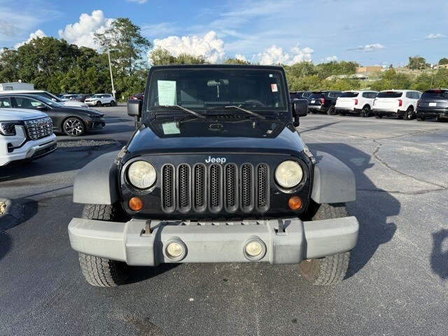 2010 Jeep Wrangler X photo 2