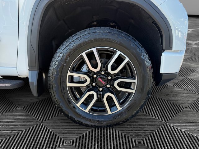 2026 GMC Sierra 1500 AT4 - Photo 9