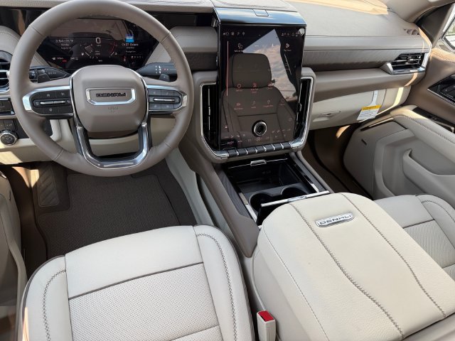 2026 GMC Yukon Denali - Photo 13
