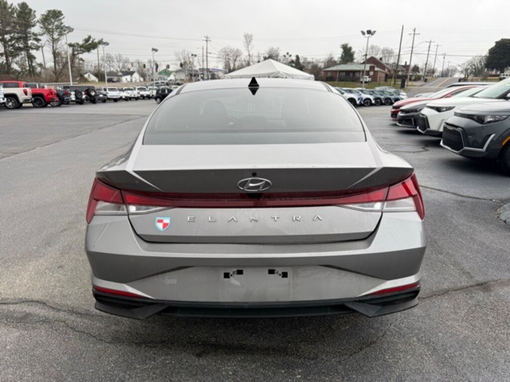 Used 2023 Hyundai Elantra SEL Sedan