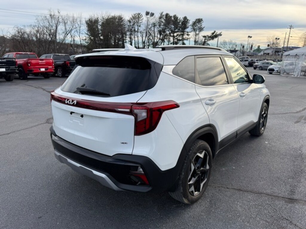 Used 2024 Kia Seltos EX SUV