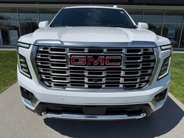 2026 GMC Yukon Denali - Photo 2