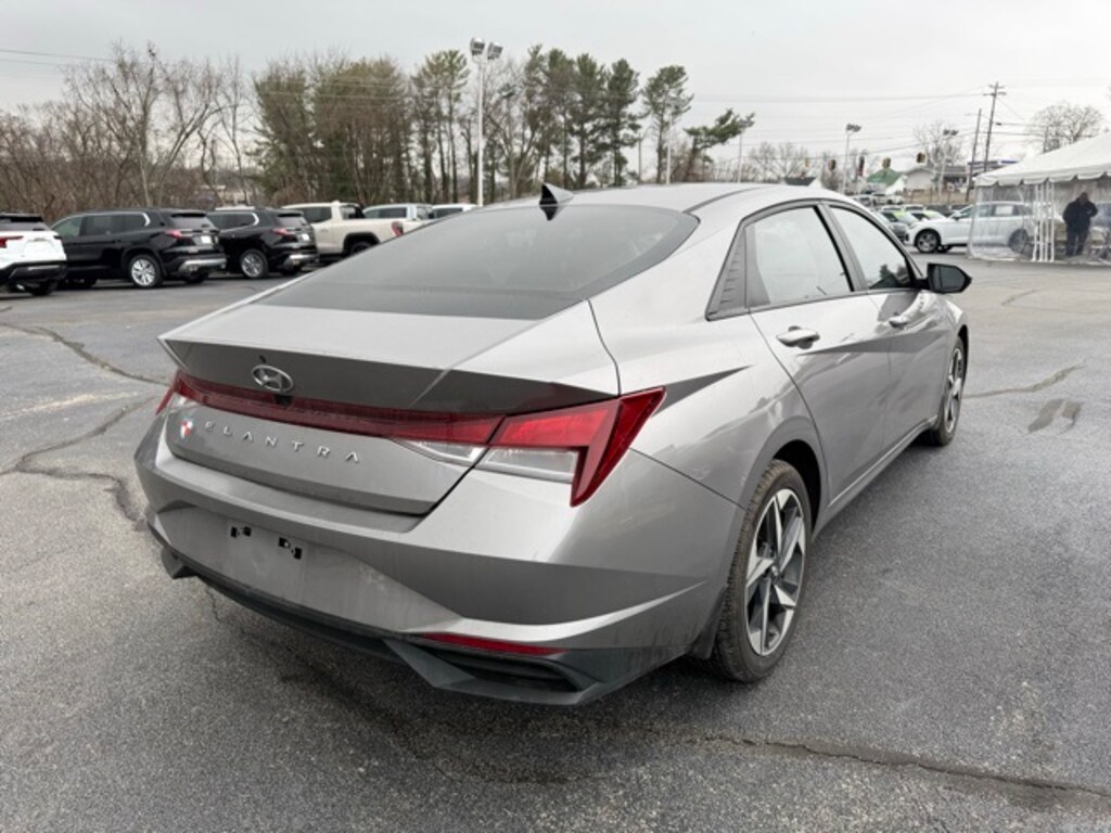 Used 2023 Hyundai Elantra SEL Sedan