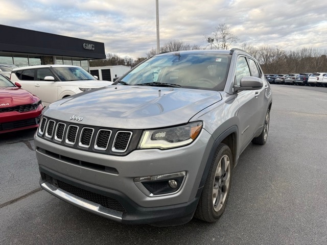 2018 Jeep Compass Limited's photo
