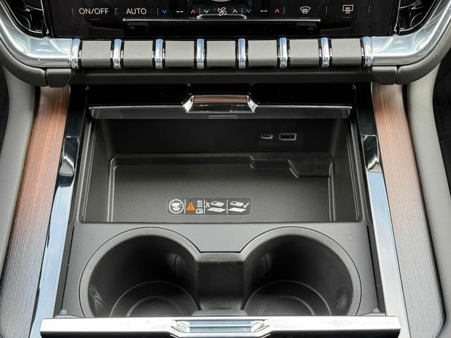 2026 GMC Yukon Denali - Photo 19