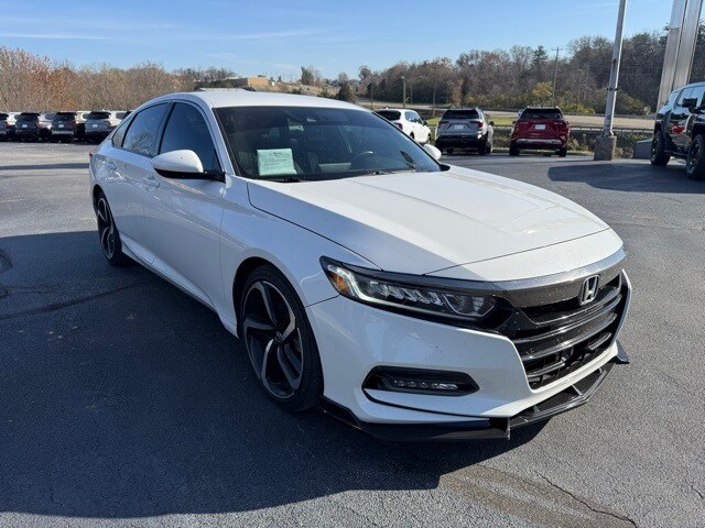 2019 Honda Accord Sport photo 3