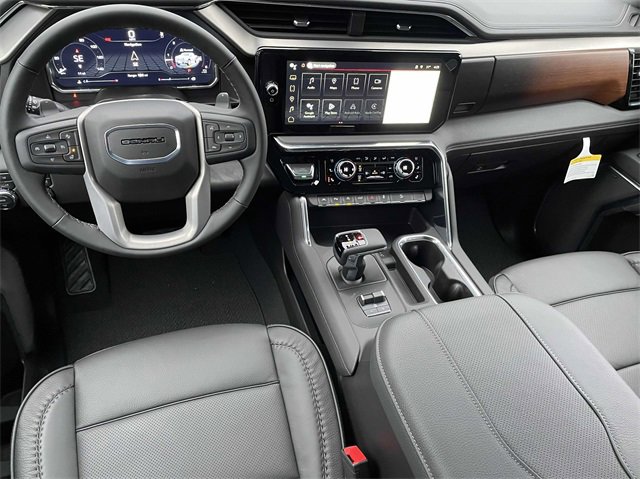2025 Gmc Sierra 1500 Denali photo 2