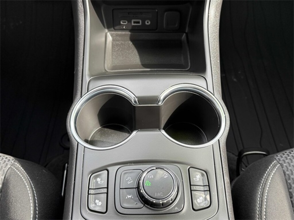 Used 2024 GMC Terrain SLE SUV