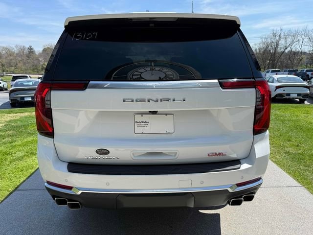 2026 GMC Yukon Denali - Photo 8