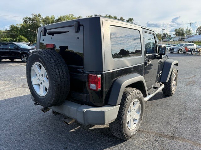 2010 Jeep Wrangler X photo 4