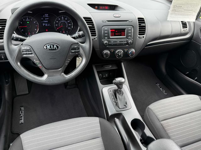 Used 2016 Kia Forte5 LX with VIN KNAFK5A80G5606222 for sale in Morristown, TN