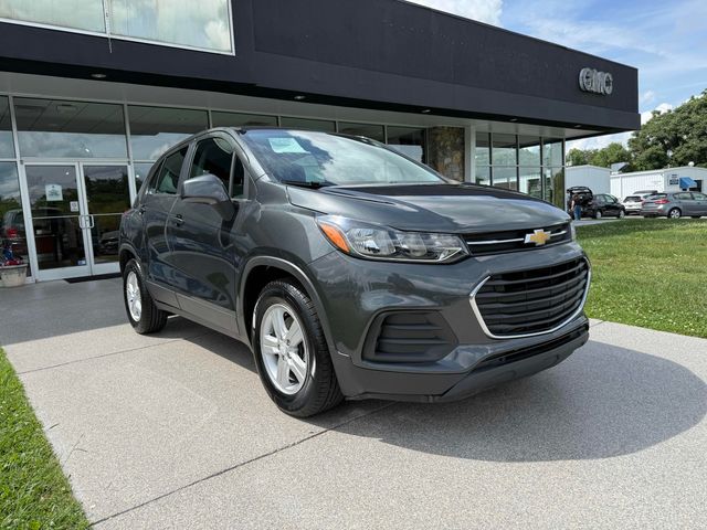 2020 Chevrolet Trax LS's photo