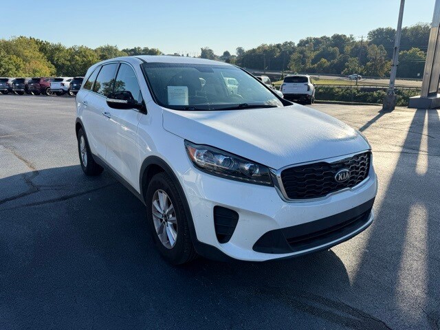 2020 Kia Sorento LX photo 3