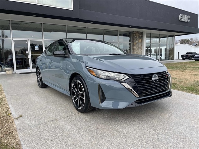 2024 Nissan Sentra SR's photo
