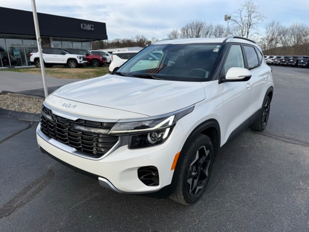 Used 2024 Kia Seltos EX SUV