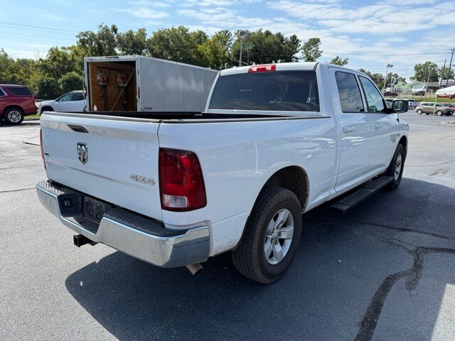 2021 Ram 1500 Classic SLT photo 4