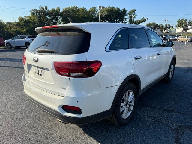 2020 Kia Sorento LX photo 4