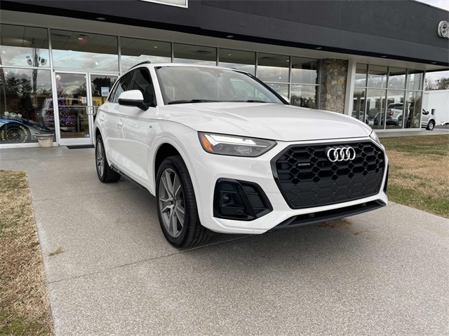 2025 Audi Q5 Premium's photo