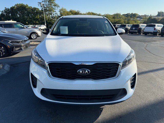 2020 Kia Sorento LX photo 2