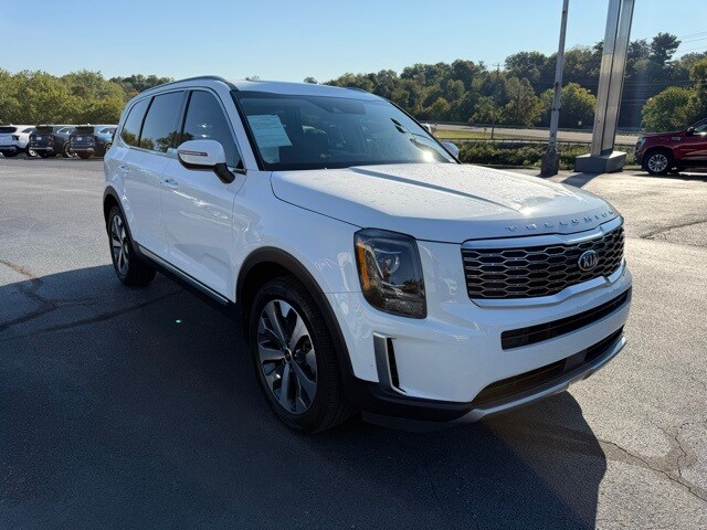 2020 Kia Telluride S photo 2