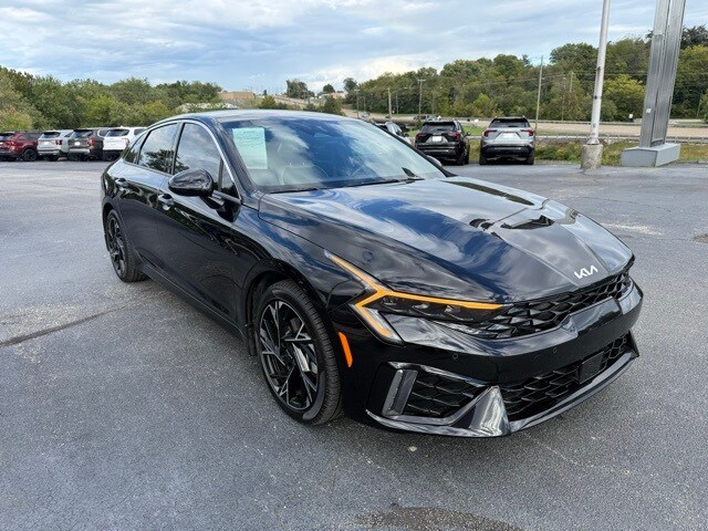 2025 Kia K5 GT-Line photo 3
