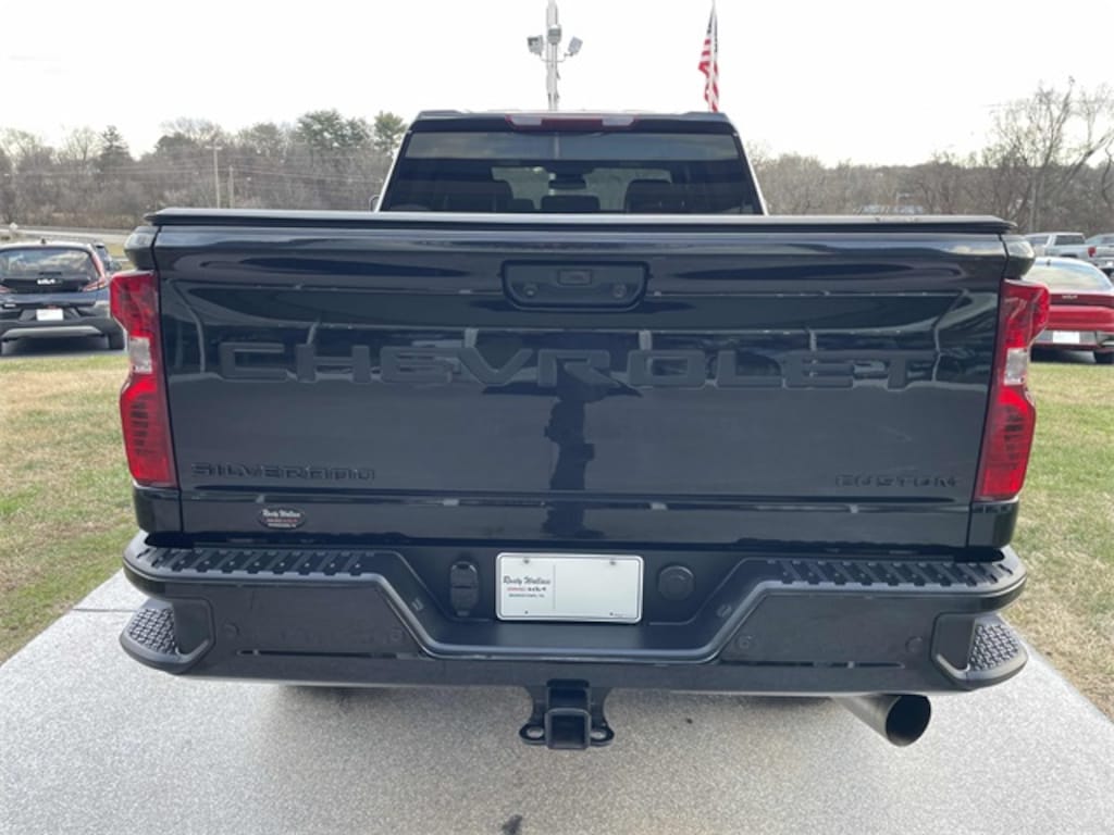 Used 2024 Chevrolet Silverado 2500HD Custom Truck