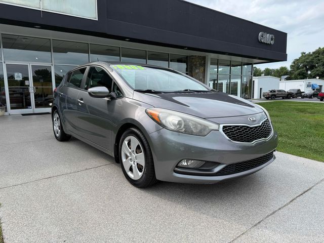 2016 Kia Forte LX AT's photo