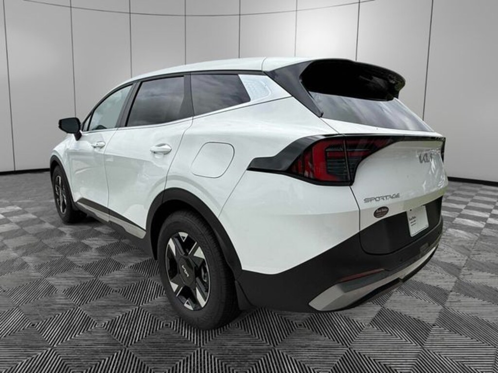 New 2026 Kia Sportage LX SUV
