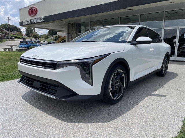 2025 Kia K4 EX photo 2
