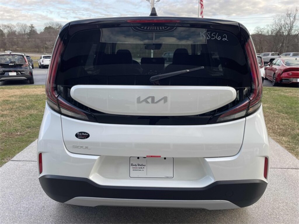 New 2025 Kia Soul LX Hatchback