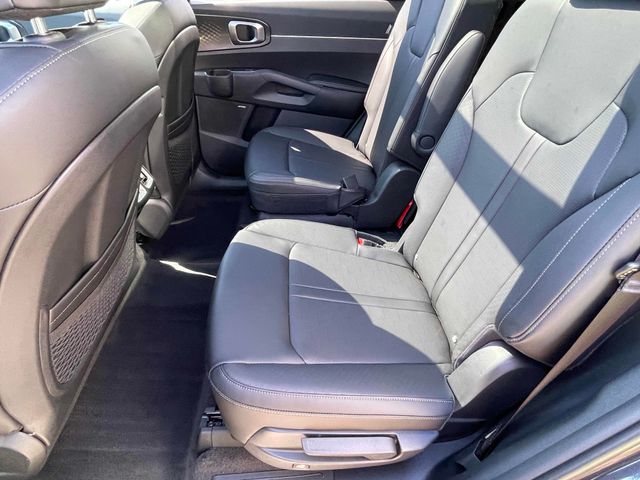 2026 Kia Sorento EX - Photo 19